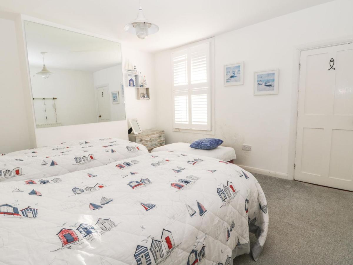 Fishermans Cottage Уитстейбъл Екстериор снимка